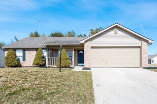 12164 Laurelwood Dr in Indianapolis, IN - Building Photo