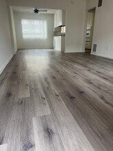 Yarmouth Gardens in Encino, CA - Building Photo - Building Photo