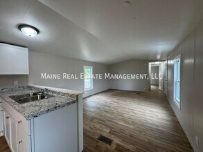 108 D St in Pittsfield, ME - Building Photo - Building Photo