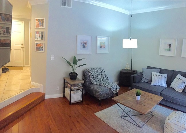 property at 941 W Carson St