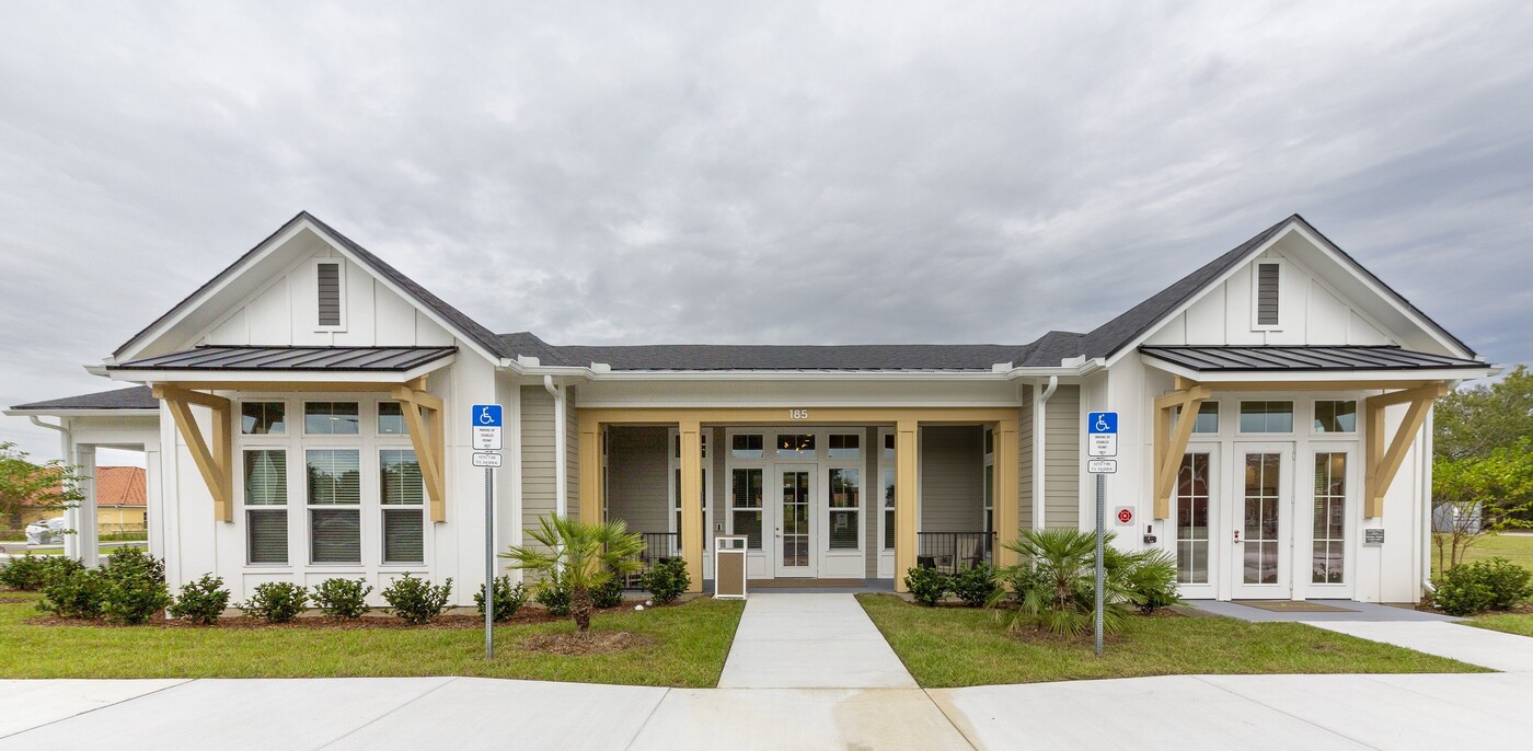 Kelsey Cove in Brandon, FL - Building Photo