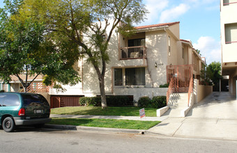 409 Porter St in Glendale, CA - Foto de edificio - Building Photo