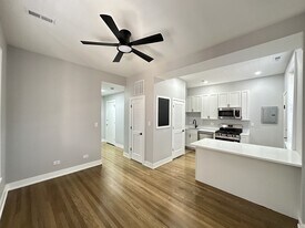 3828 N Wilton Ave, Unit J03P in Chicago, IL - Building Photo