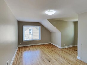 2004 E 42nd St in Minneapolis, MN - Building Photo - Building Photo