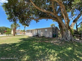 128 Adams Ave in Cape Canaveral, FL - Building Photo