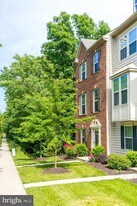 7855 Port Capital Dr in Elkridge, MD - Building Photo