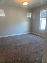 90 W Silver Springs Dr in Vineyard, UT - Building Photo - Building Photo