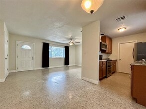 5925 1st St NE in St. Petersburg, FL - Building Photo - Building Photo