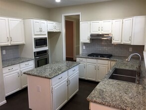 2002 Summerall Ct in Richmond, TX - Building Photo - Building Photo