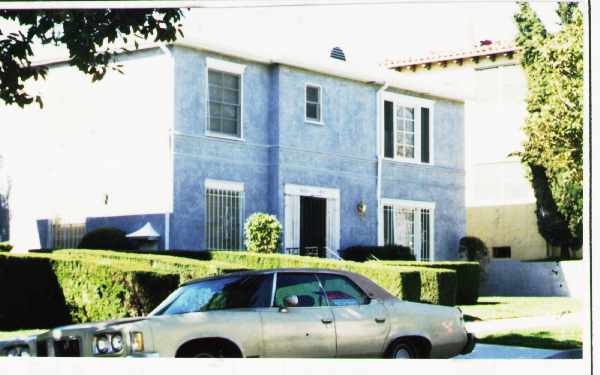 427-437 N Van Ness Ave in Los Angeles, CA - Building Photo - Building Photo