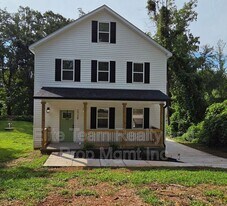 2728 Crawford Ave in Gastonia, NC - Building Photo