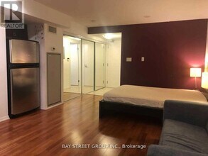 37 Grosvenor St in Toronto, ON - Building Photo - Building Photo