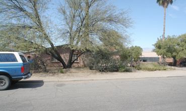 3131-3137 E Terra Alta Blvd in Tucson, AZ - Foto de edificio - Building Photo