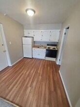 417 N Washington Ave 8 family in Waukesha, WI - Building Photo - Interior Photo