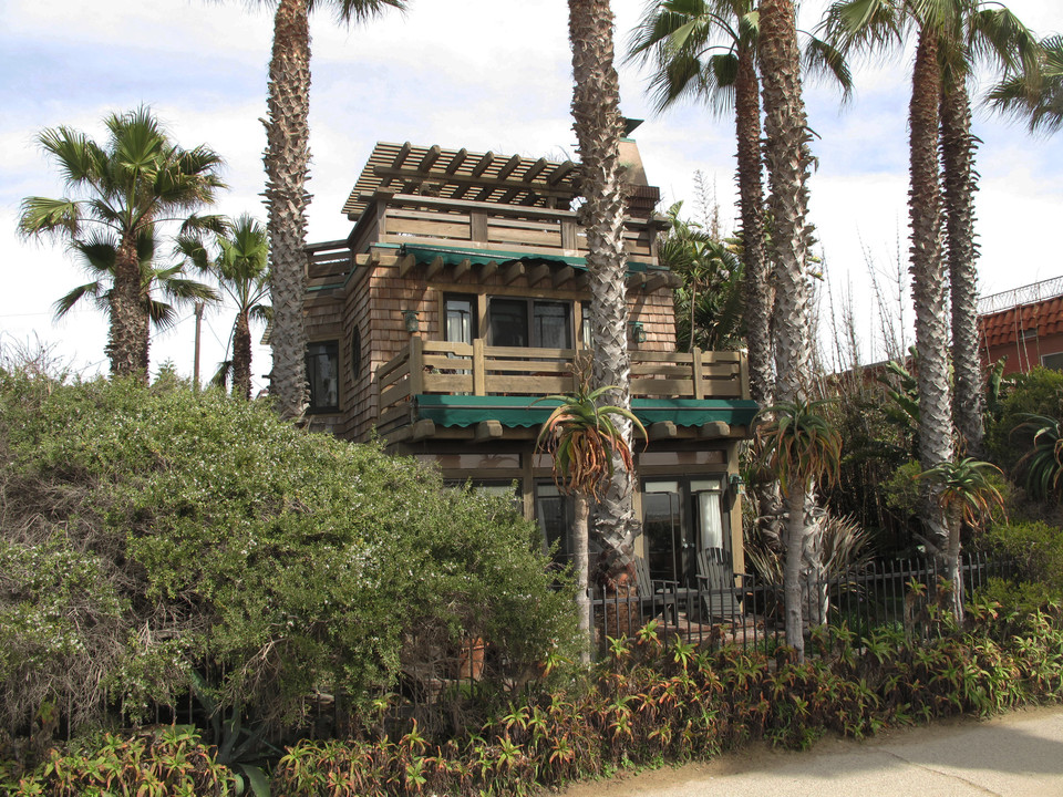 2603 Ocean Front Walk in Venice, CA - Foto de edificio