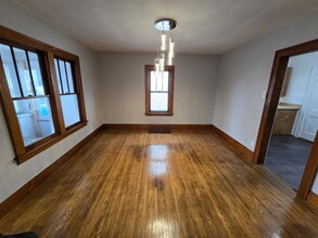 2460 Willow Ave in Niagara Falls, NY - Building Photo - Building Photo