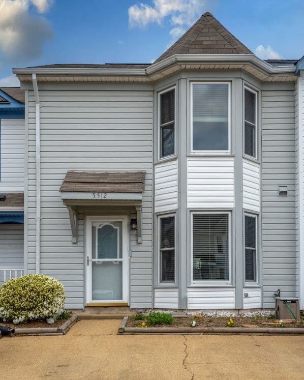 property at 5512 Finespun Last