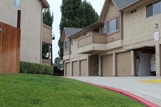 Milestone Apartments in Orange, CA - Building Photo - Building Photo
