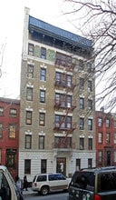 128 W 13th St in New York, NY - Building Photo - Building Photo