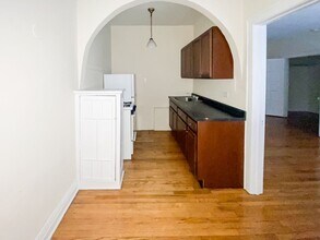 435 W Surf St, Unit 1H in Chicago, IL - Building Photo - Building Photo