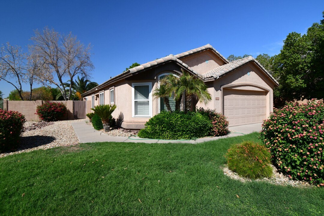 13140 W Virginia Ct in Goodyear, AZ - Foto de edificio