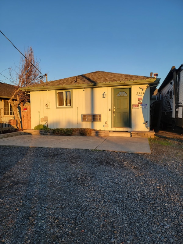 property at 2364 Howard Ave