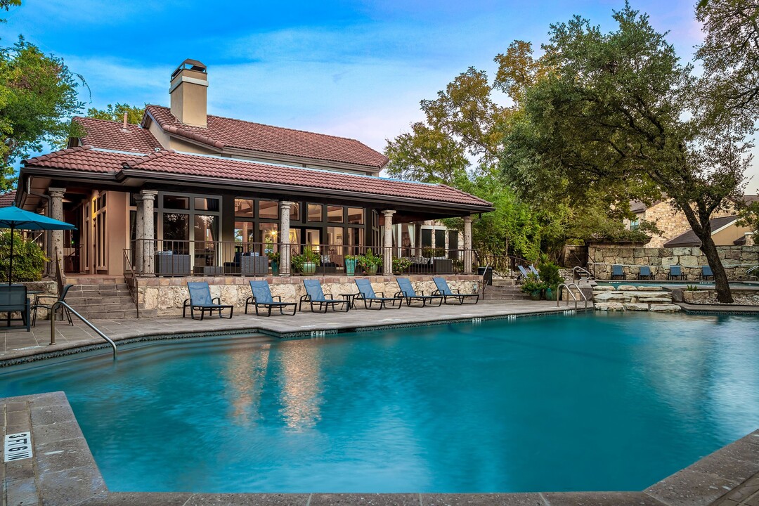 Marquis at Caprock Canyon in Austin, TX - Foto de edificio