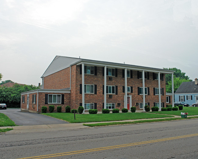 328 N Maple Ave in Fairborn, OH - Building Photo - Building Photo