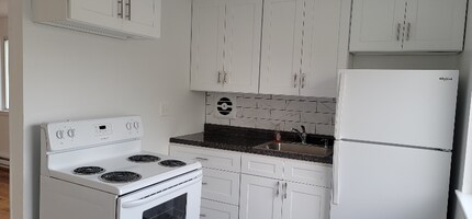 299 Park St in Bristol, CT - Building Photo - Building Photo