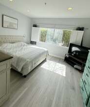 3645 Cardiff Ave, Unit 112 in Los Angeles, CA - Foto de edificio - Building Photo