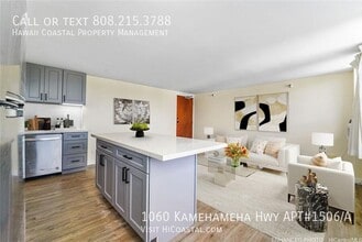 1060 Kamehameha Hwy in Pearl City, HI - Foto de edificio - Building Photo