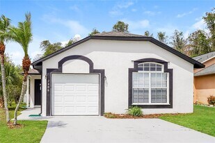 2406 Parsons Pond Cir in Kissimmee, FL - Building Photo