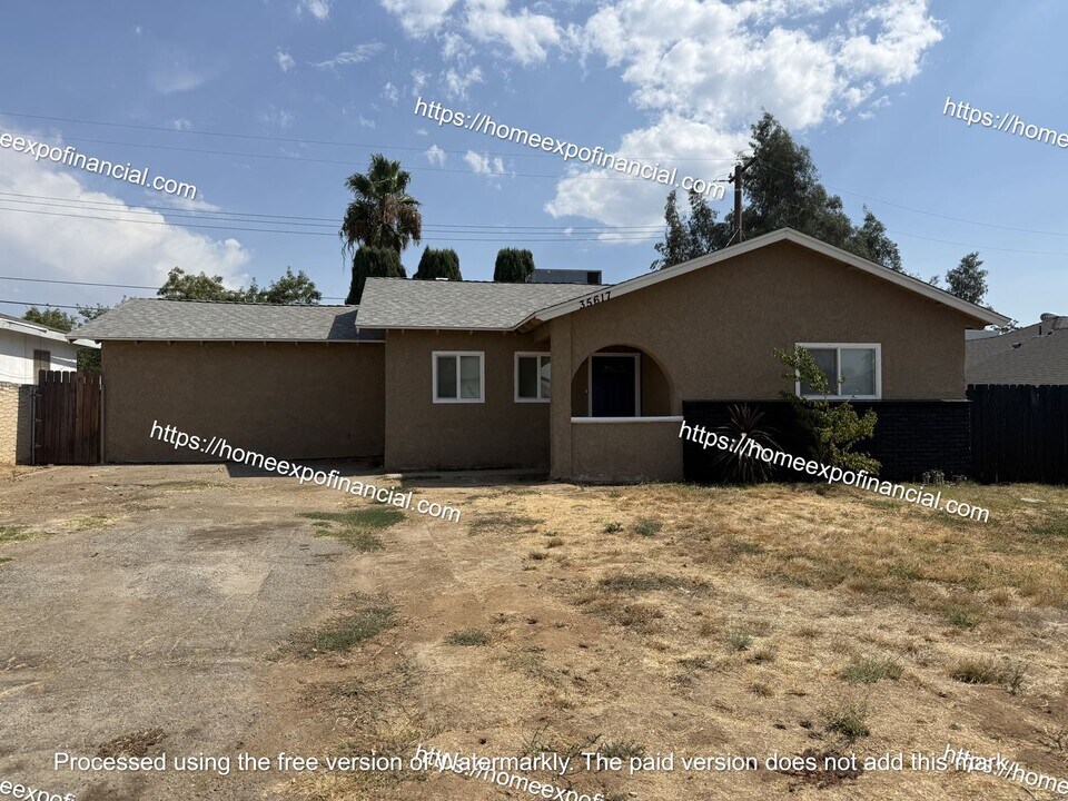 35617 Penrose Ln in Yucaipa, CA - Building Photo