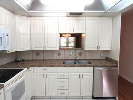 2804 Victoria Way in Coconut Creek, FL - Building Photo