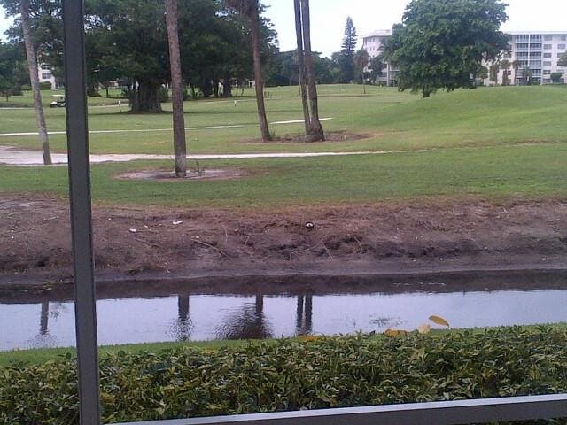 3051 S Palm Aire Dr in Pompano Beach, FL - Building Photo - Building Photo