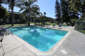 Robin Meadows Orange in Orange, CA - Building Photo - Building Photo