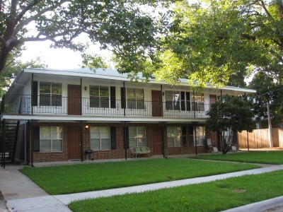 1115 N Austin St in Denton, TX - Building Photo