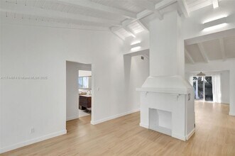 52 NW 47th St in Miami, FL - Building Photo - Building Photo
