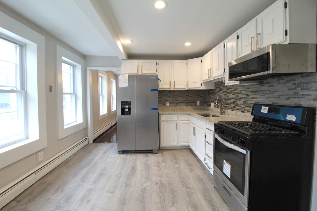 99 Central Ave, Unit 1 in Chelsea, MA - Building Photo