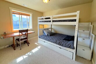 718 Valley Centre Dr in Driggs, ID - Foto de edificio - Building Photo