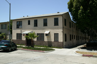 923 Linden Ave in Long Beach, CA - Building Photo - Building Photo