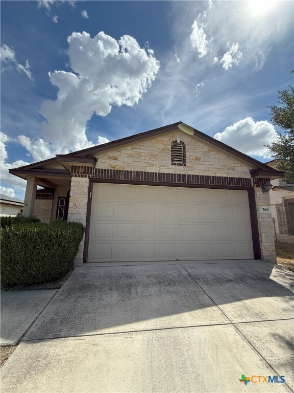 property at 760 Guna Dr