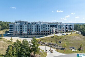 3560 Grandview Pkwy in Birmingham, AL - Building Photo - Building Photo