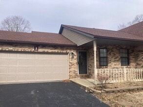 2 Emery Ct in Belleville, IL - Building Photo - Building Photo