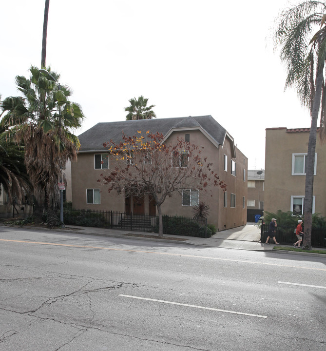 5536 Franklin Ave in Los Angeles, CA - Building Photo