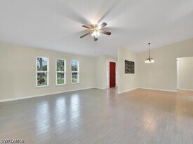 260 12th St SE in Naples, FL - Building Photo