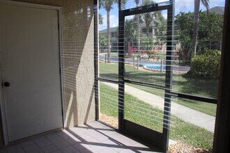 404 Bouchelle Dr, Unit #104 in New Smyrna Beach, FL - Building Photo - Building Photo