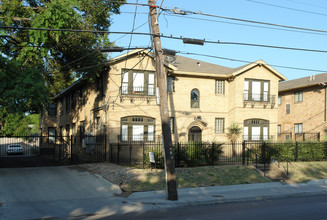 2309 N Fitzhugh Ave in Dallas, TX - Building Photo - Building Photo