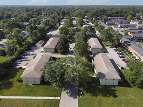 Park Forest Apartments in Indianapolis, IN - Foto de edificio - Building Photo