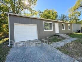 1721 S Ellison Way in Independence, MO - Building Photo